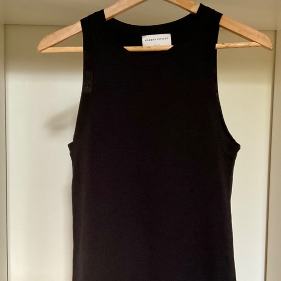 Modern Citizen Elodie Sleeveless Tank (in Black) - Picture 2 of 5